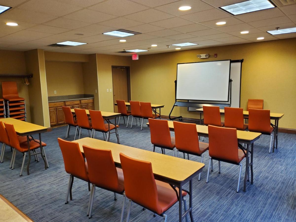 Holiday Inn Express Hotel & Suites Mattoon By Ihg Zewnętrze zdjęcie