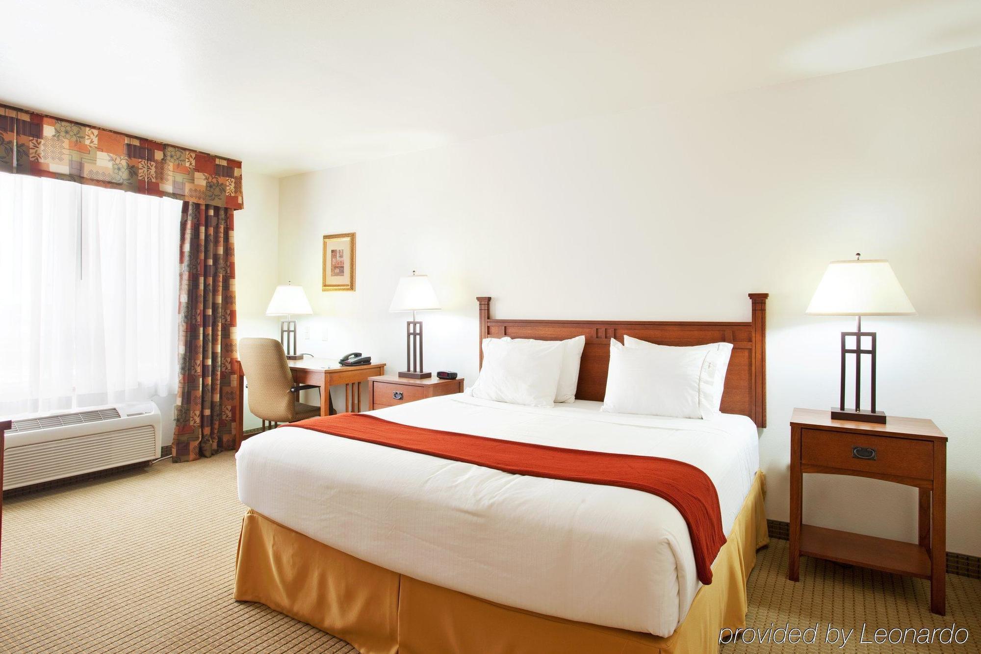 Holiday Inn Express Hotel & Suites Mattoon By Ihg Zewnętrze zdjęcie